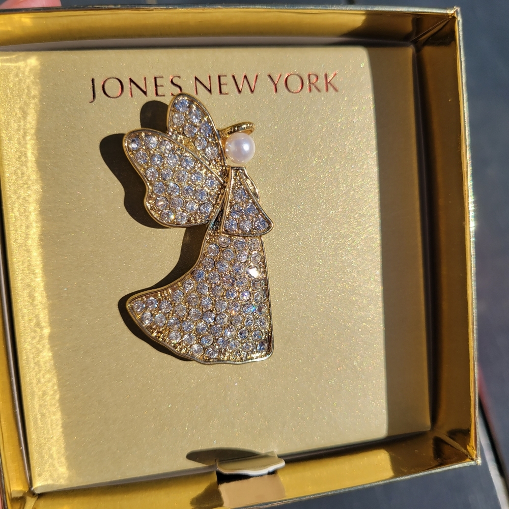 Jones New York Angel Pin Brooch ~ Rhinestones & Faux Pearl ~ Pretty! NWT/NIB